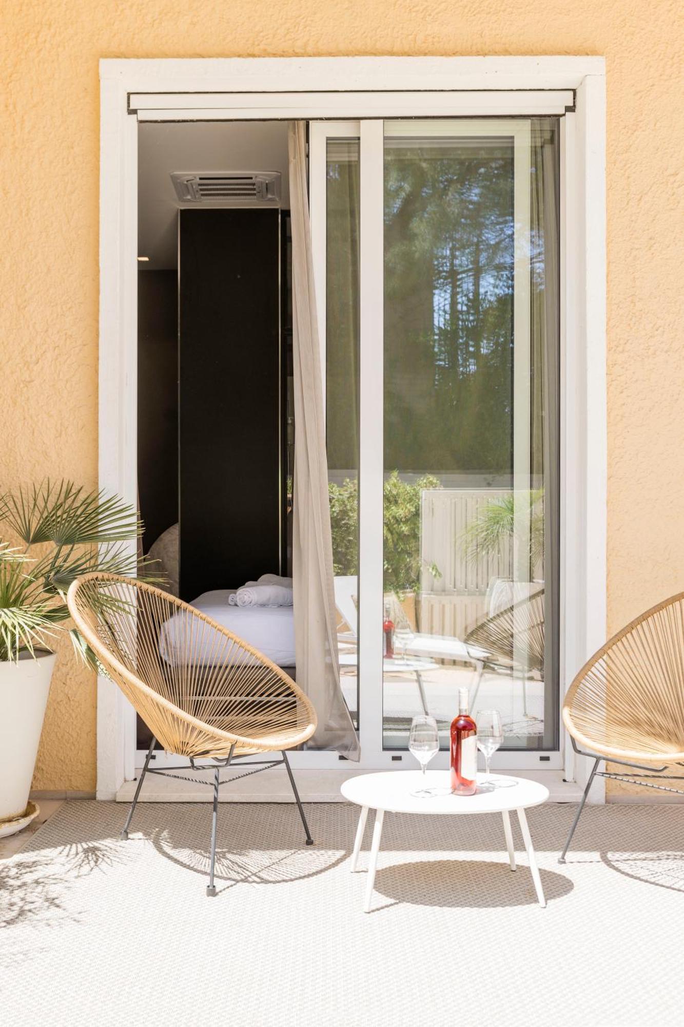 Le Palmette Suites กาญารี ภายนอก รูปภาพ