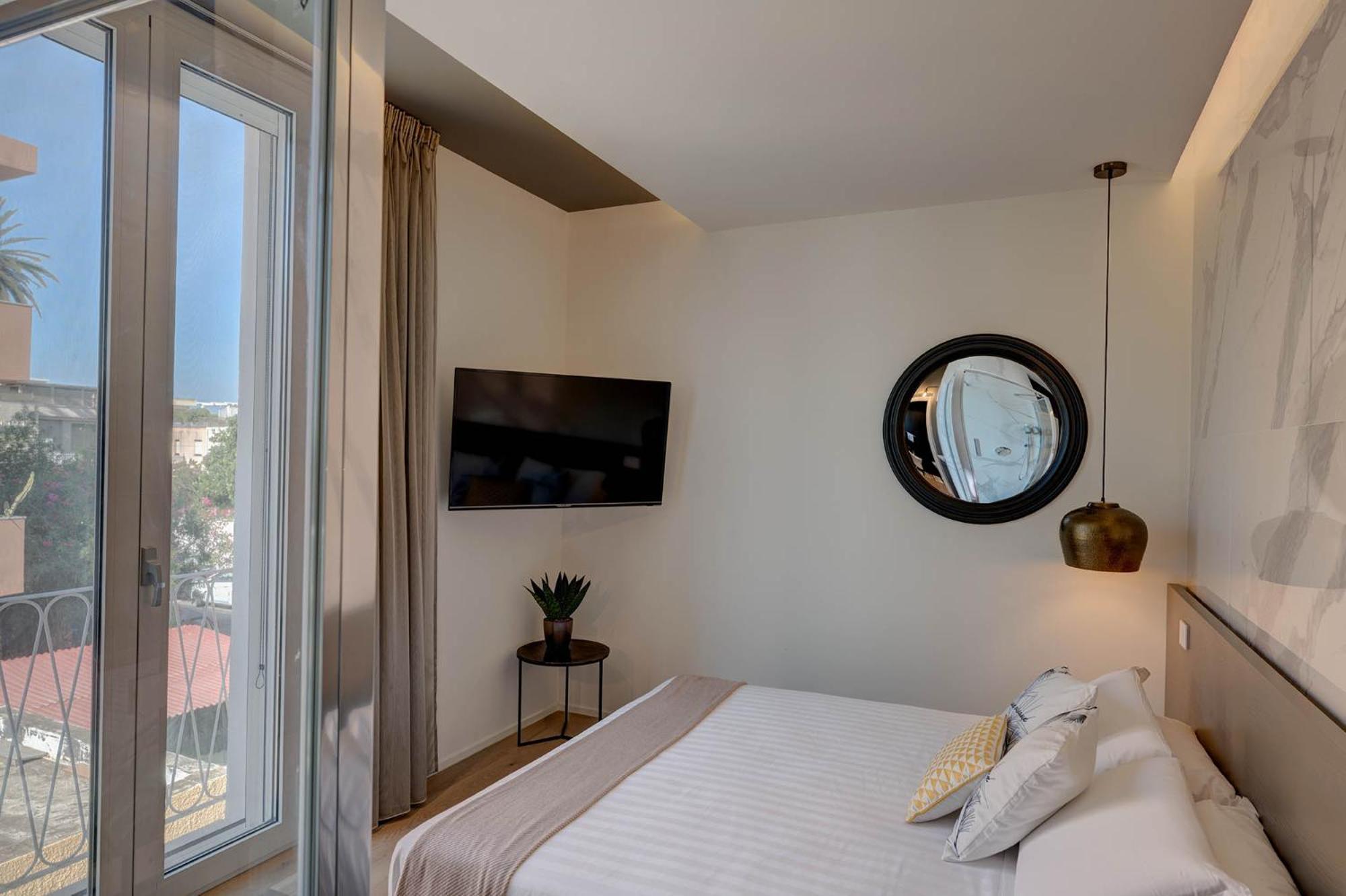 Le Palmette Suites กาญารี ภายนอก รูปภาพ